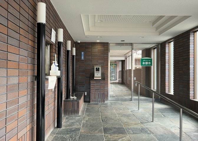 当然のことではありますが、オートロックやセンサーライト、ホームセキュリティーなどの防犯設備があれば、小さいお子様がいるご家庭も安心ですよね！まず物件購入の際は、防犯設備もチェックするようにしましょう。