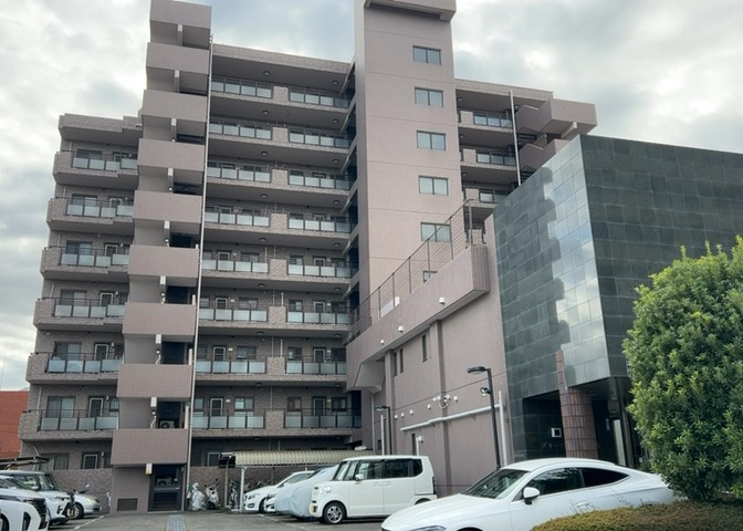 景色重視でお家選ぶをするとスーパーが遠い！学校が遠い！など生活をするうえで利便性で困ることもあります。まず一度現地を見学する際に、周辺の施設などがあるかを確認し、暮らし始めた後のことを想像しましょう。