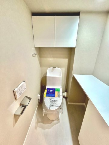 清潔感とうれしい機能性を兼ね備えた、使いやすいシャワートイレ