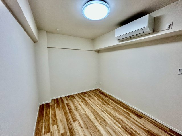 収納が豊富で、暮らしやすさに配慮した間取りです。