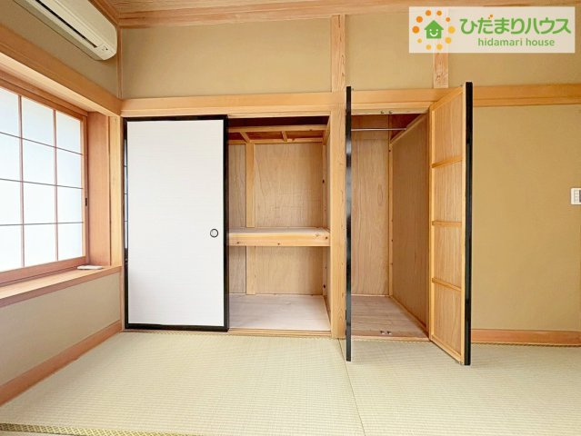 和室の収納は横開きクローゼット！　しまった物の出し入れも楽々です(^^)