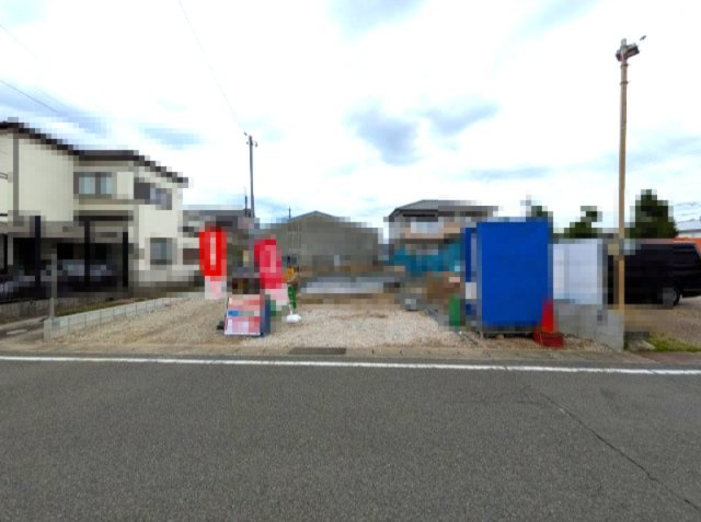 建築中