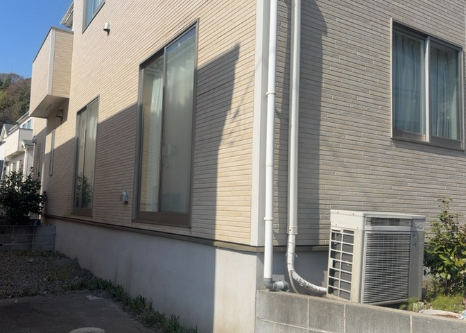 リビングの間取りの種類は大きくわけてリビングとダイニングが別になっているタイプ、リビングダイニング一体型です。どちらも一長一短ですので、家を選ぶ時はその両面をチェックして決めるようにしましょう。