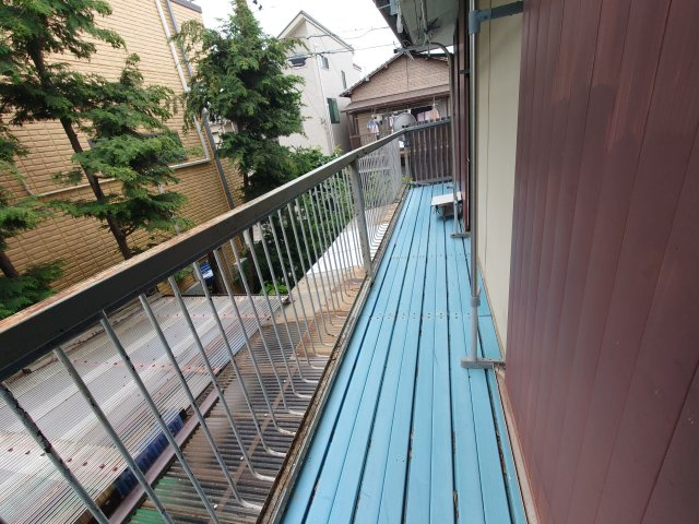 洗濯物もゆったり干せるバルコニー