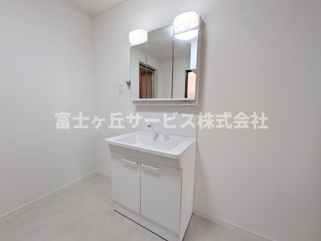 独立洗面台です