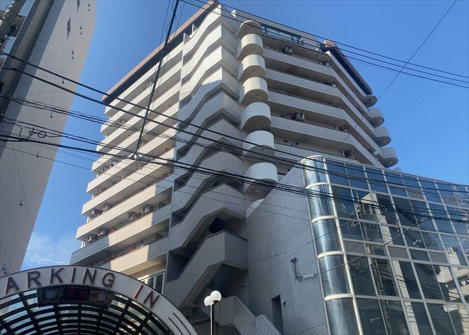 景色重視でお家選ぶをするとスーパーが遠い！学校が遠い！など生活をするうえで利便性で困ることもあります。まず一度現地を見学する際に、周辺の施設などがあるかを確認し、暮らし始めた後のことを想像しましょう。