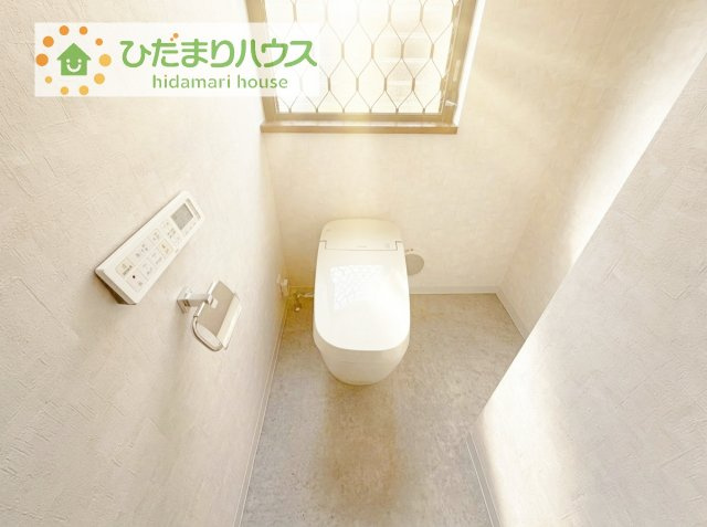 環境にもやさしい、少ない水量でしっかり流す節水型トイレを設置！
