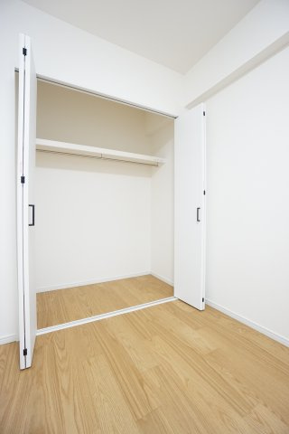 クローゼット付き！大切なお洋服や大きなお荷物も楽々収納！