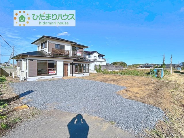 広々としたバルコニー。お洗濯物もぜーんぶ干せちゃいます！！