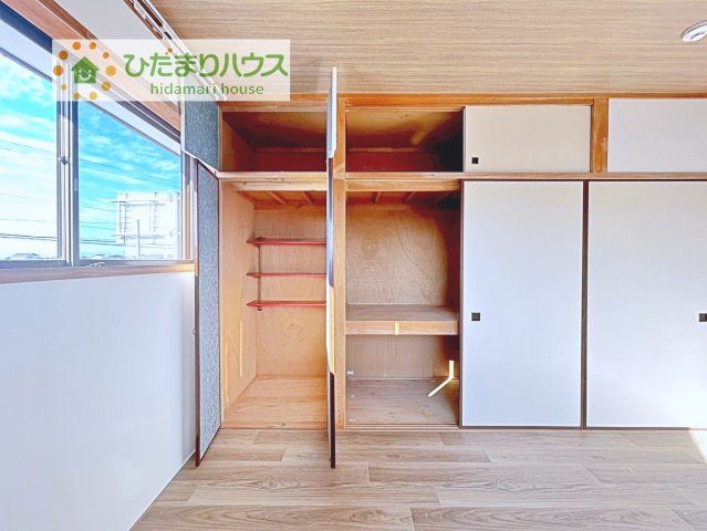 お洋服の多い女性に人気！収納力の高いクローゼット付き☆彡