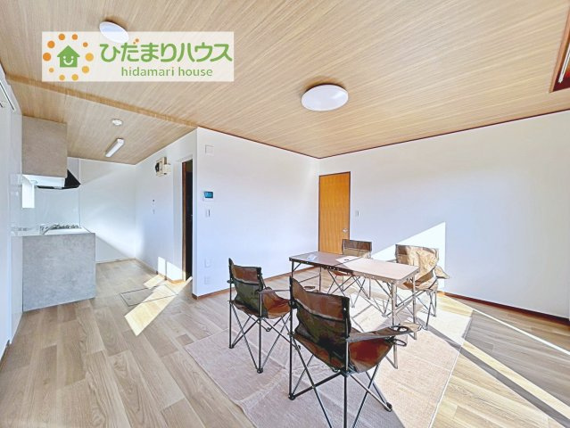 早くお仕事終わらせて、家に帰りたくなるようなリビングです(^^♪