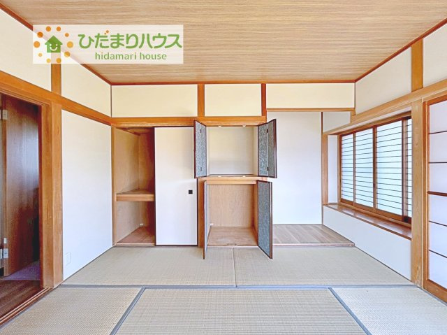 和室の収納はしまった物の出し入れも楽々です(^^)