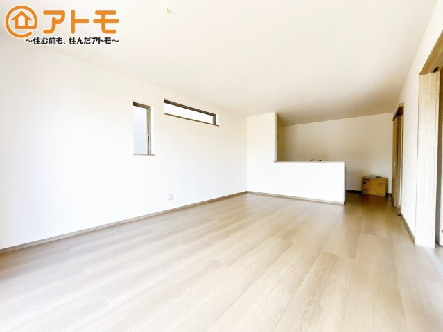 家族団らんのイメージは、リビングを思い浮かべませんか？リビングこそ広々としたお部屋が良いですね♪