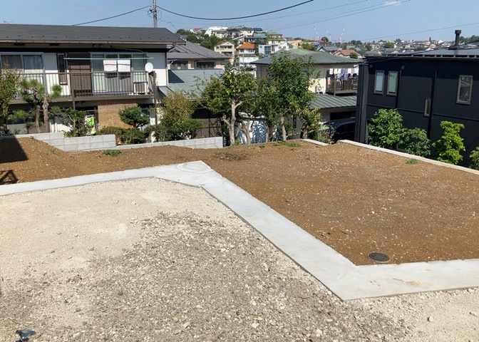 土地探しをしていると都市計画区域という言葉を目にすると思います。法律によって、都道府県知事や国土交通大臣が指定するエリアのことを指しており、都市計画区域は市街化区域と市街化調整区域に分けられています。