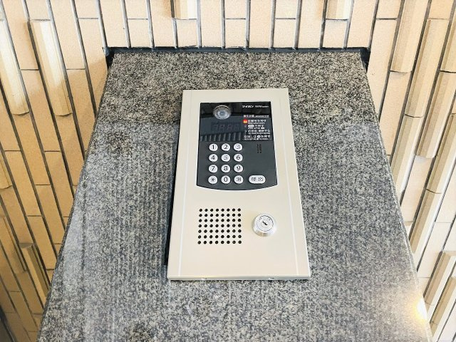 ～オートロック付き、防犯性も安心です～