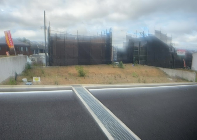 土地探しをしていると都市計画区域という言葉を目にすると思います。法律によって、都道府県知事や国土交通大臣が指定するエリアのことを指しており、都市計画区域は市街化区域と市街化調整区域に分けられています。