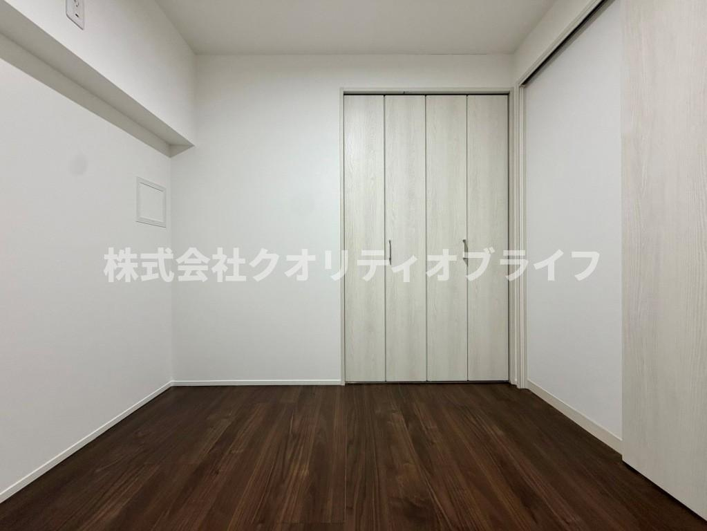 衣装部屋としての納戸利用や、趣味の部屋、来客用のゲストルームなど、住まう方のライフスタイルやライフステージの変化に合わせてマルチに活躍してくれる一室です。