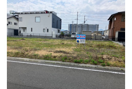 気仙沼市内の脇の土地の外観