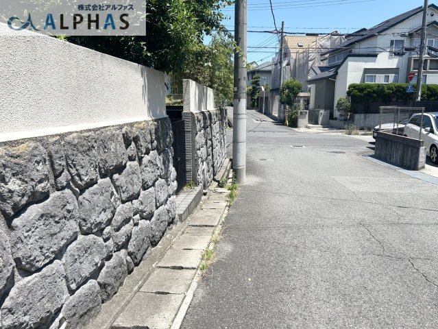 ■南側の前面道路は、幅員約6ｍあります♪　■閑静な住宅地♪周辺交通量少なめ♪　■お好きなハウスメーカーで建築できます♪※現在解体工事中