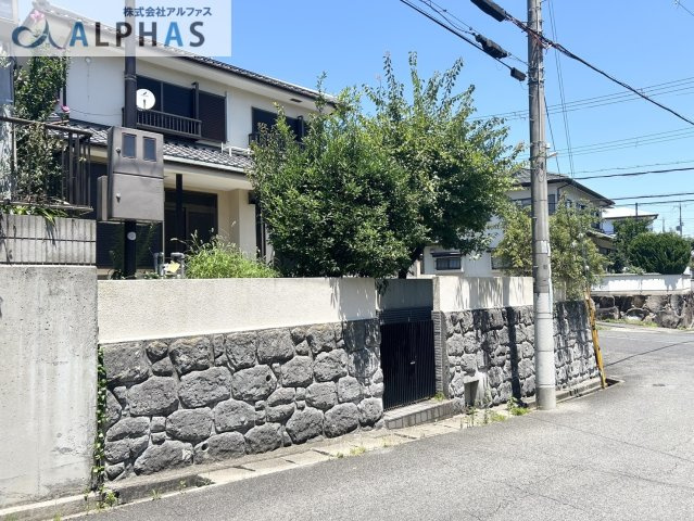 ☆建築条件なし☆　お好きなハウスメーカーで建築できます！！　更地渡し♪ぜひ一度見ていただきたいです♪※現在解体工事中