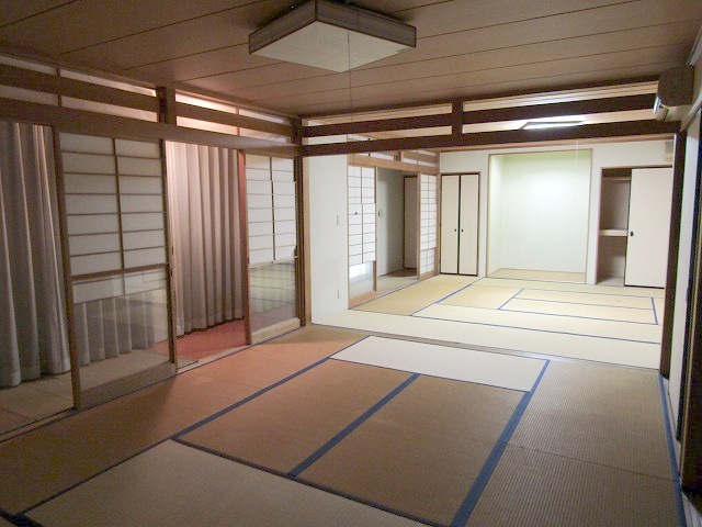 2部屋合わせて約22.5帖の大空間に！