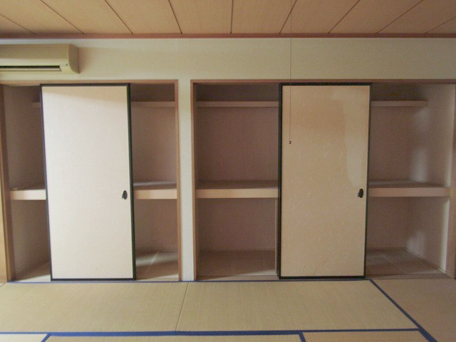 ゆとりの押入収納！お布団や季節物もしっかり収まる！