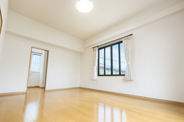 こちらの居間で趣味の時間をお楽しみください