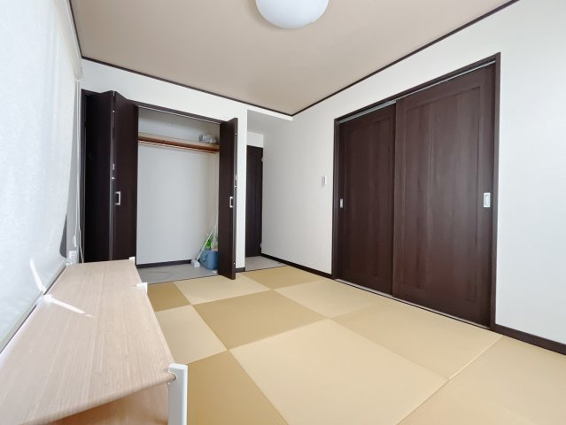 ■1階和室｜和室でしか味わえない畳ならではの香りや素材で和のやすらぎを感じてください♪休日はお子様とお昼寝するのにも最適です！