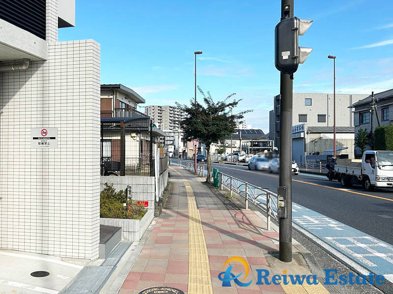 駅まで平坦な道のりで徒歩の通勤・通学、自転車やベビーカーなどの移動もラクラク♪