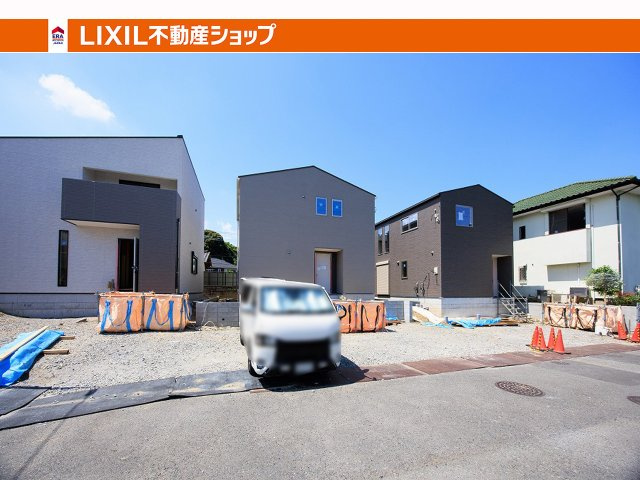交通量が少ないので、車の出し入れが楽々です！　