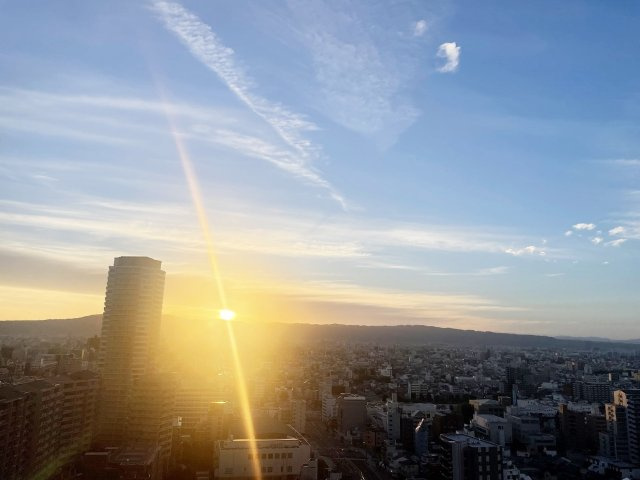 東南角部屋でキレイな朝日の光が射し込みます♪