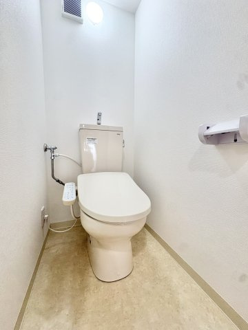 温水洗浄便座を完備。季節を問わず快適な使い心地です。