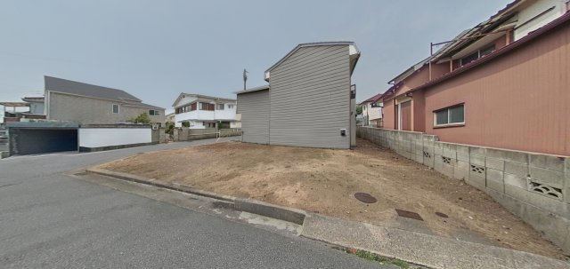 【現地写真(CG加工)】　CG加工を施した更地のイメージ画像です。解体後、更地でのお引渡しとなりますので、解体にかかる手間や費用の負担がありません。※実際とは異なる場合がございます。　
