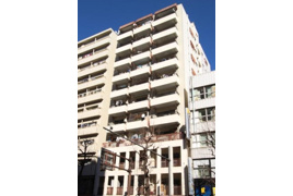 夕陽ヶ丘ニュースカイマンションの外観