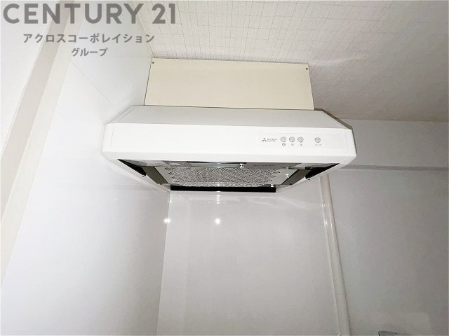 パワフルな吸引力で調理中の臭気等をしっかり処理してくれ、室内を快適に保ってくれます。　