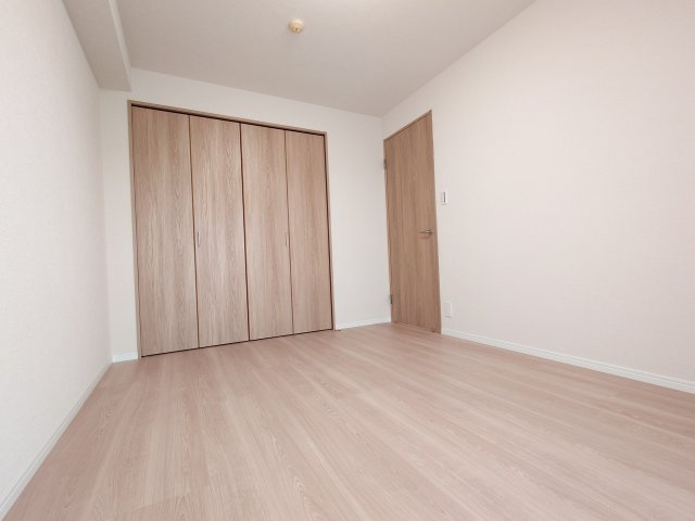 【リノベーション仕様】全居室フローリング仕上げ！洋室3部屋あります♪