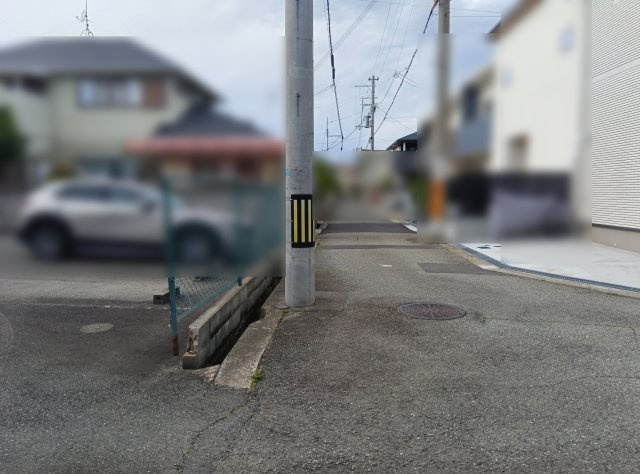 前面道路(南側方向を撮影)
