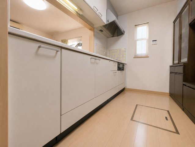 見た目もすっきり、作業もスムーズにこなせる空間です。