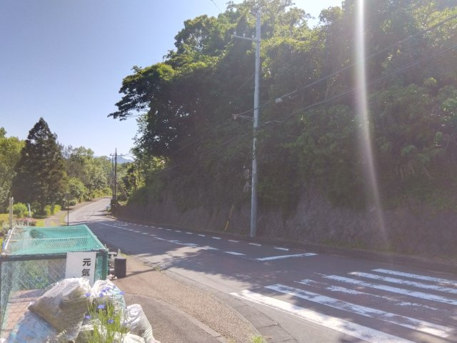 約70坪あるので広々としています。前面道路が広々としているので車の駐車がしやすいです。