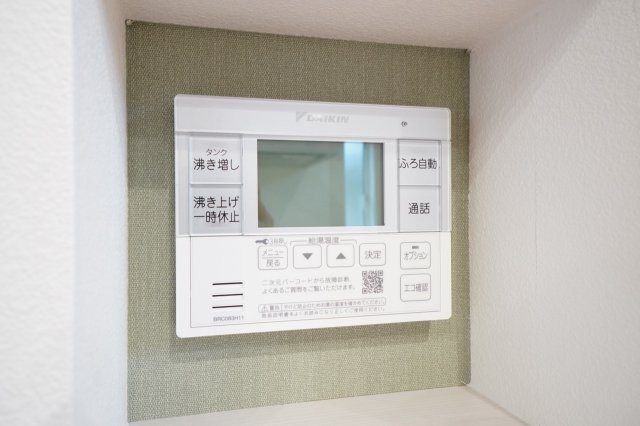 エコキュートは使い方次第でガスを使用するよりも光熱費を抑えられます。※類似物件の参考画像です。