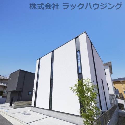 外観：327002235537