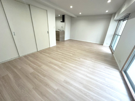 リビングに隣接する洋室は引き戸で仕切られており、ライフシーンによってLDと合わせた居住空間を実現！
