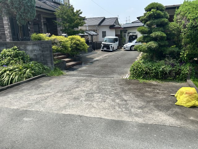 アスファルト舗装ありの道路です！
