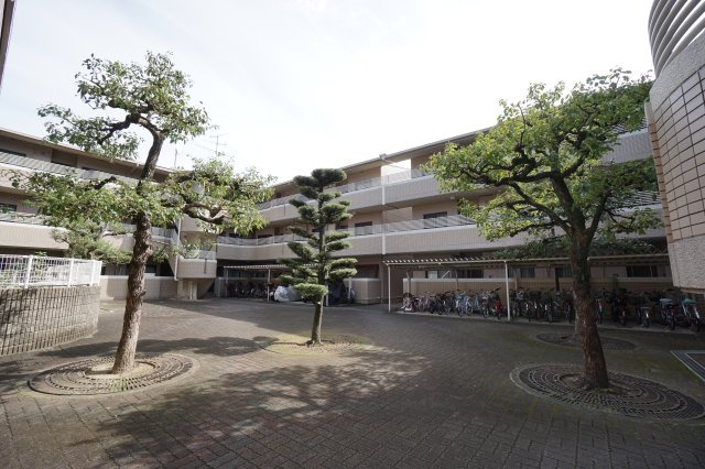 中庭も緑があり気持ちがいいです♪