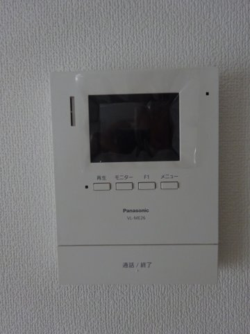 TVモニターがあることで、直接ドアを開ける手間やリスクを避け、安心して生活できます。