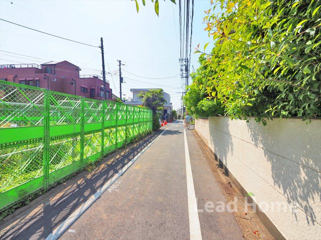 フラットで移動しやすい平坦路が続いています！通勤・通学はもちろん毎日の買い物移動もスムーズに行えます！