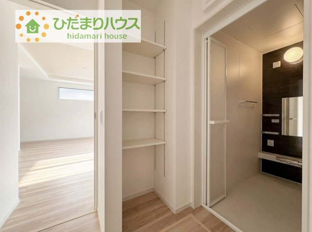 洗面所のリネン庫はタオルや肌着類などの収納に便利です！！