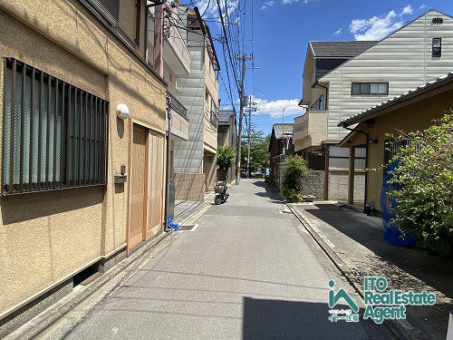 前面道路含む現地写真