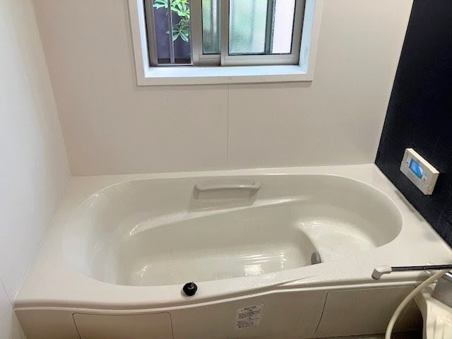 浴槽もまだまだきれいです！