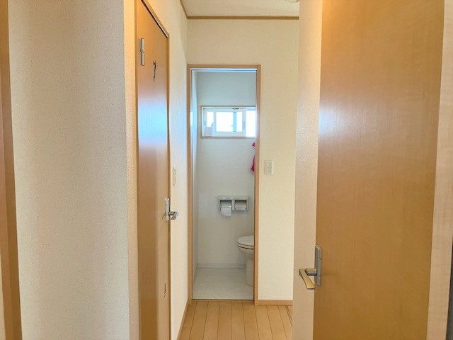 建具も明るい色味で室内が明るく見えます！